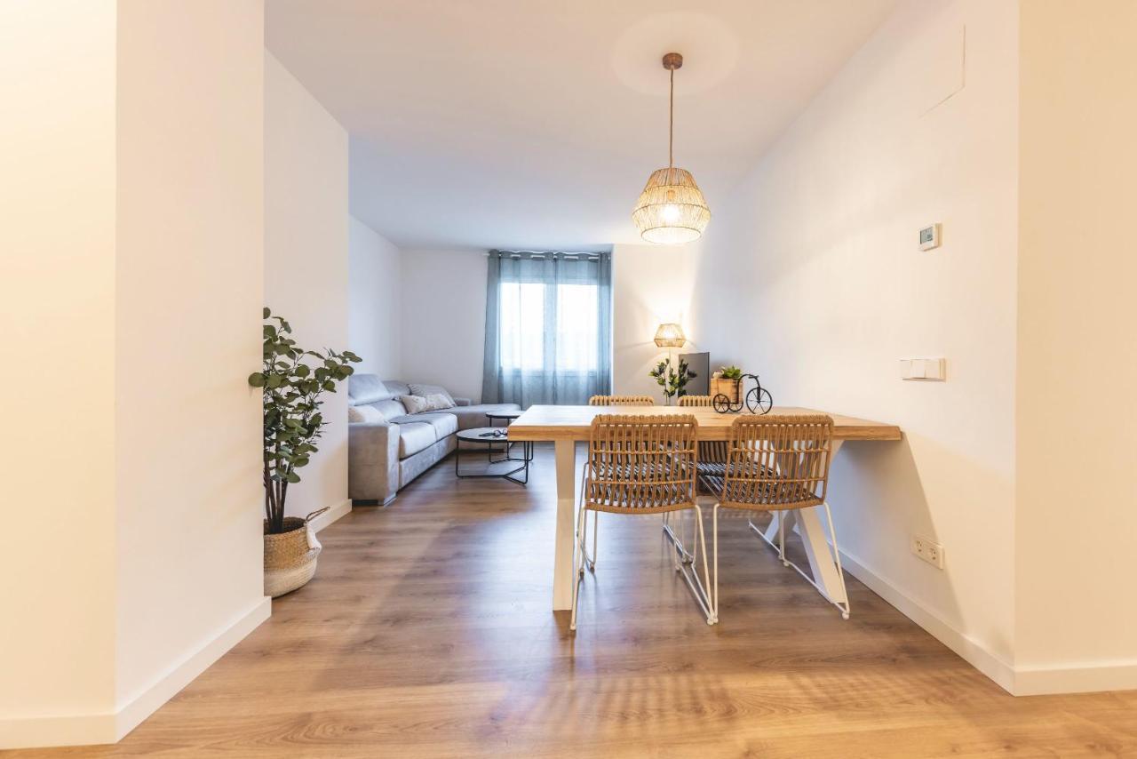 Bravissimo Afra, 2-bedroom * Girona